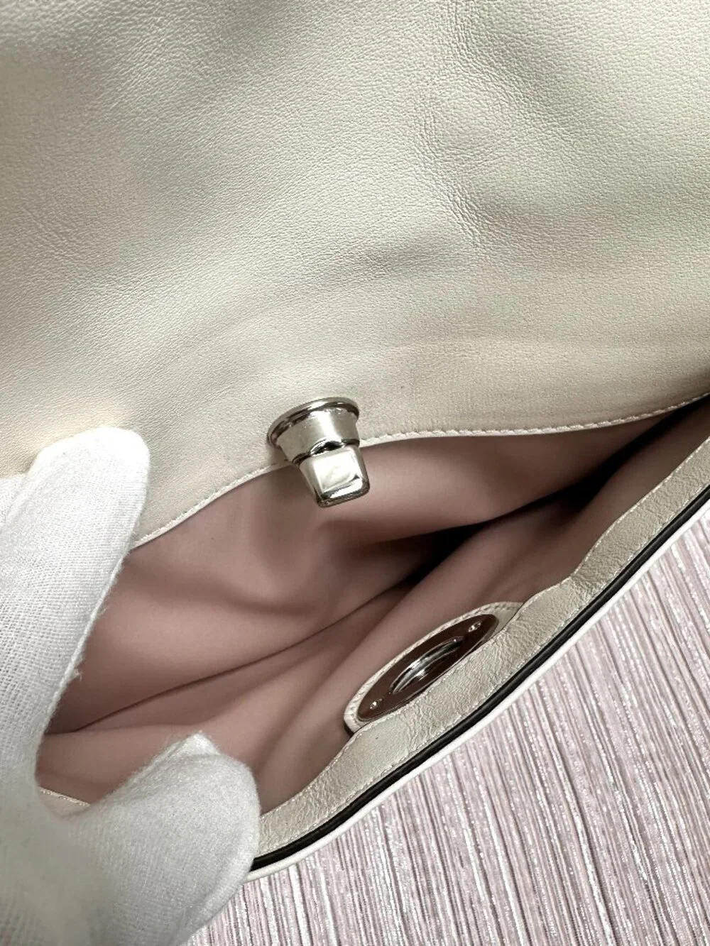 COACH Park Woven Hobo F23931 in Parchment Leather - MSRP $598 in EUC